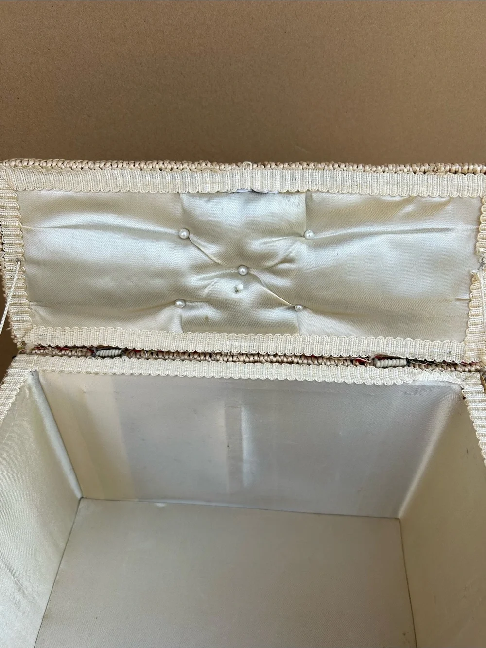 Vintage Wicker Sewing Basket Embroidered Needlepoint Lid Storage Box 70s Handle